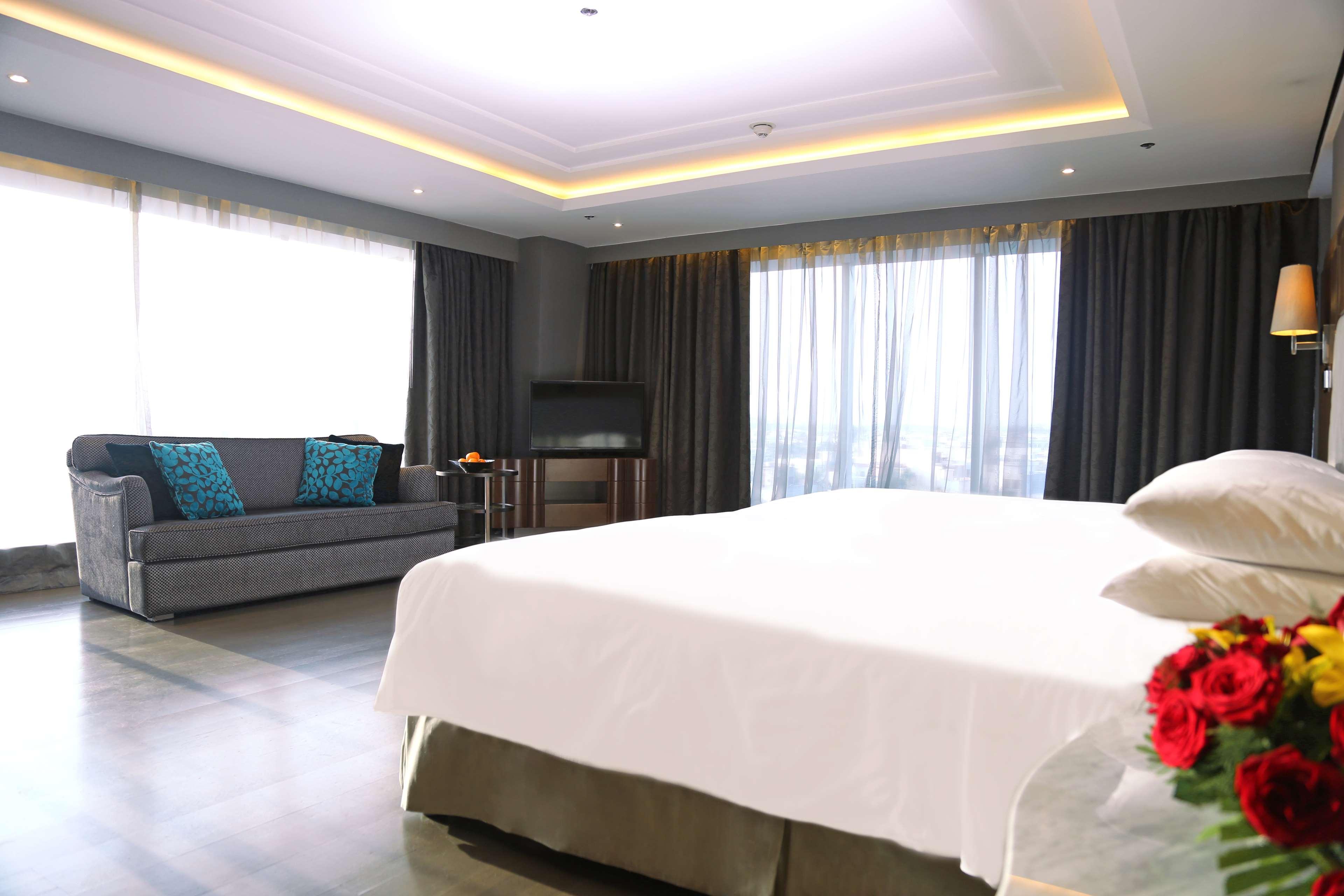 Hyatt Regency Ludhiana Hotel Exterior photo